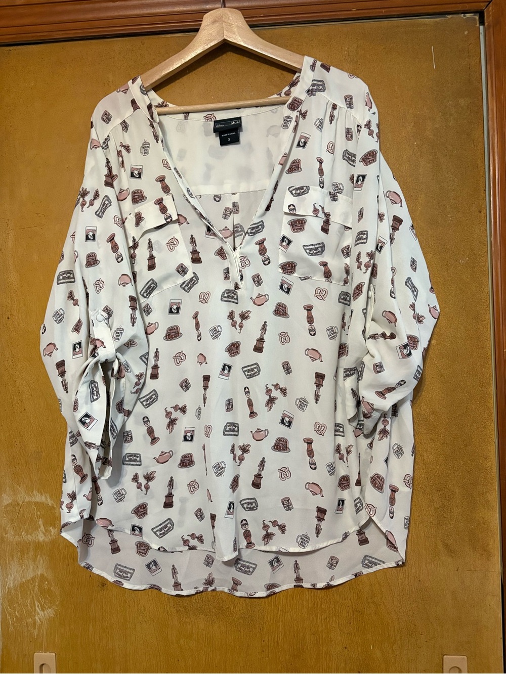 torrid Harper top with ‘The Office’ themed print - Picture 3 of 9